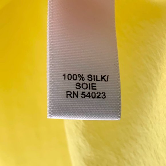 Banana Republic 100% Silk Sleeveless Blouse With Buttons - Picture 7 of 9